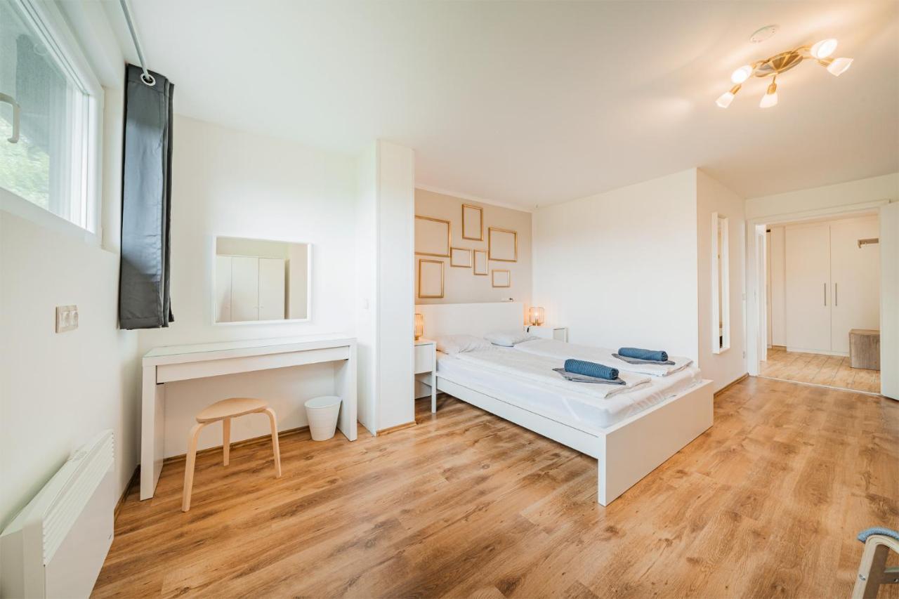 Panorama-Apartments In Unmittelbarer See-Nahe Schiefling am See Exterior photo